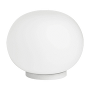 Petite lampe de table design en verre opalin 11,2 x 9 cm Glo-Ball - Flos - The Cool Republic