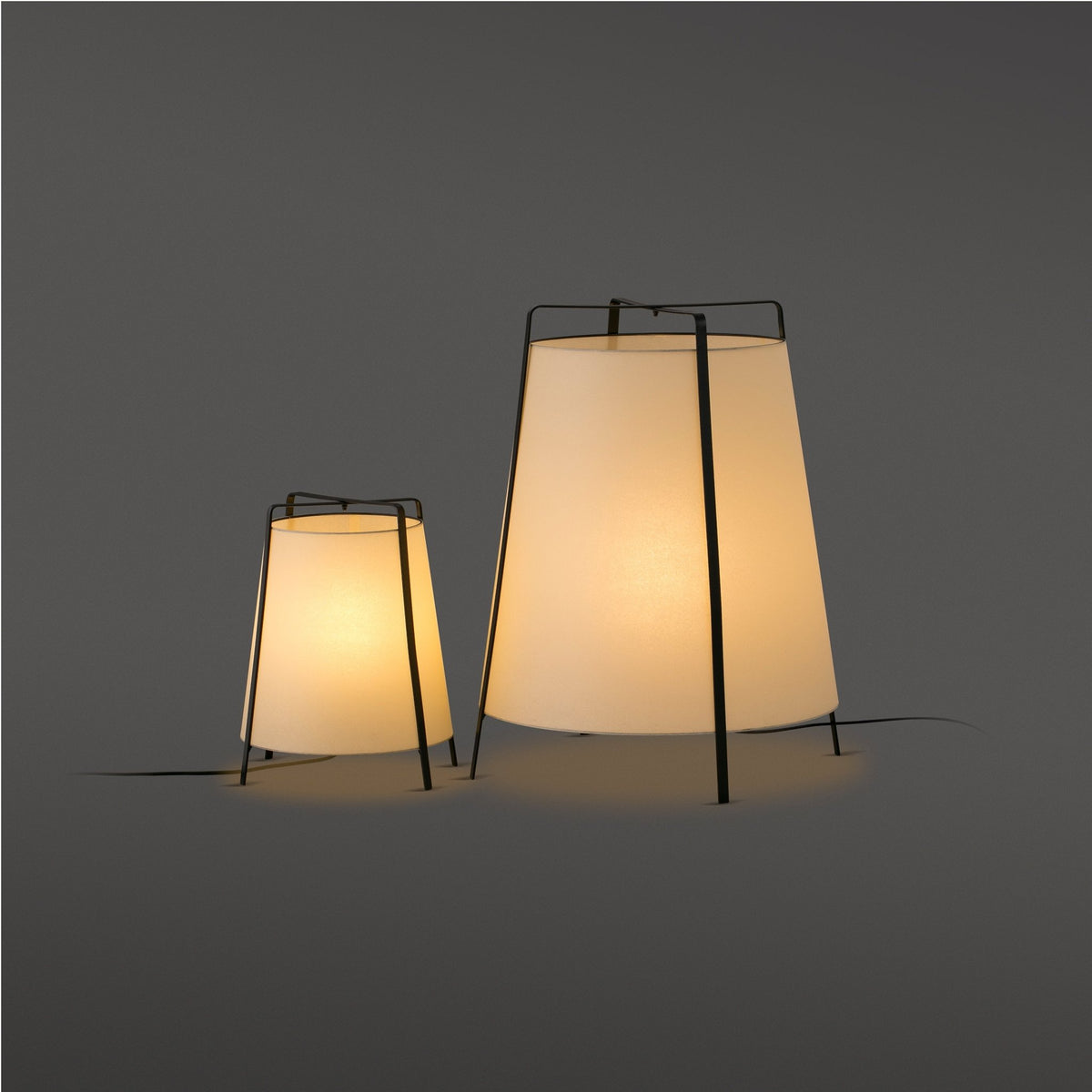 Petite lampe de table en papyrus 28 x 35 cm Akane - Faro Barcelona - The Cool Republic