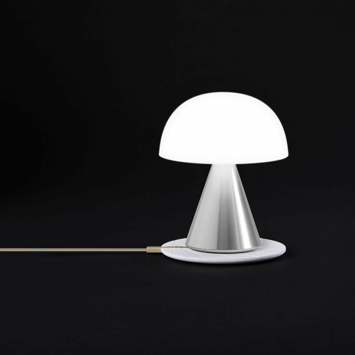 Petite lampe LED argentée Mina - Lexon Design - The Cool Republic