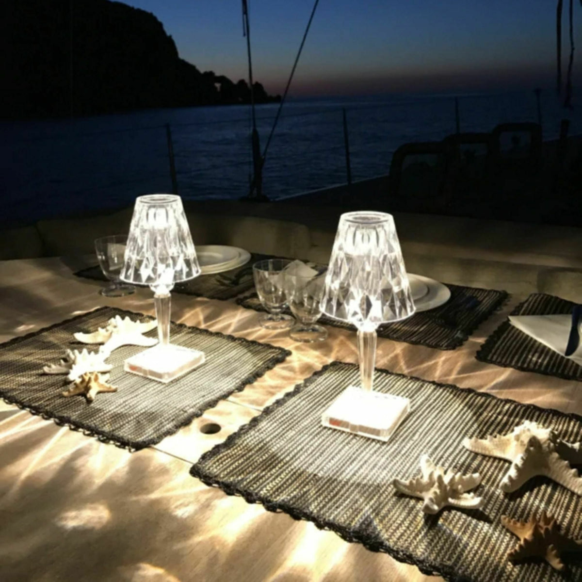 Petite lampe sans fil LED argentée Battery - Kartell - The Cool Republic