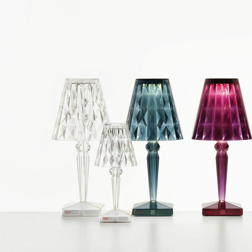 Petite lampe sans fil LED transparente Battery - Kartell - The Cool Republic