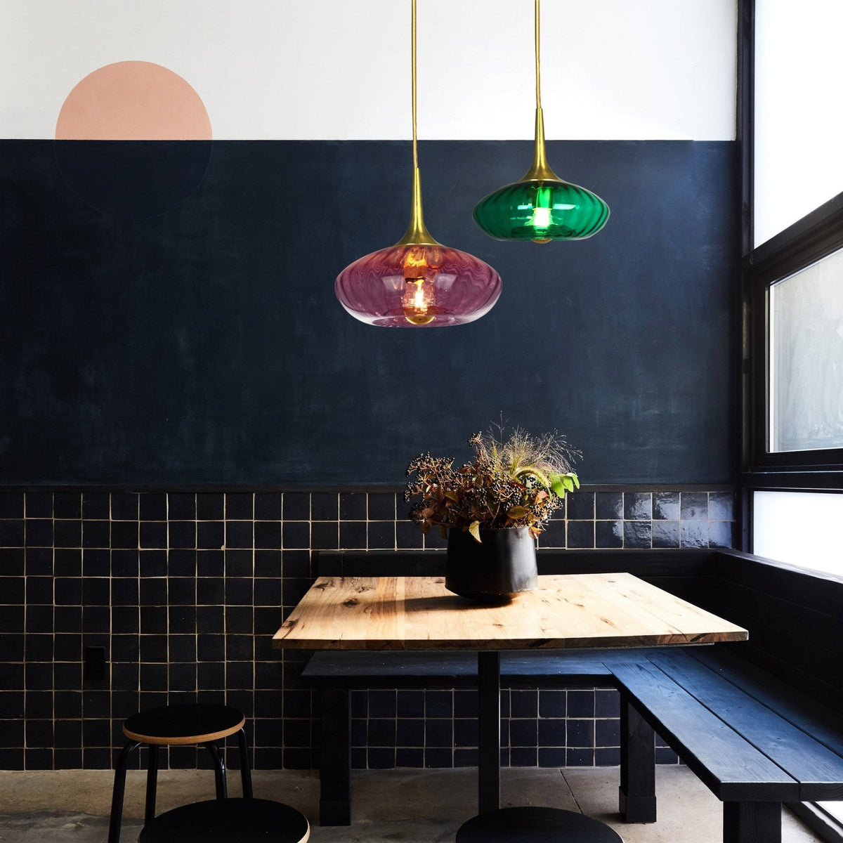 Petite suspension en verre vert émeraude Grace - Elements Lighting - The Cool Republic