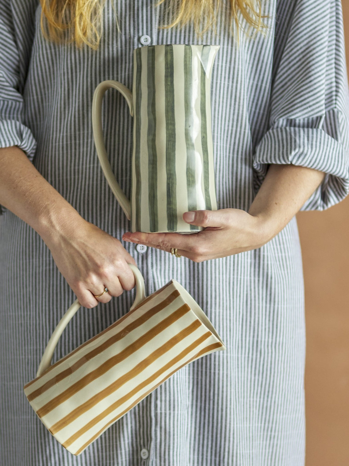 Stoneware pitcher with brown stripes Begonia - Bloomingville - The Cool Republic