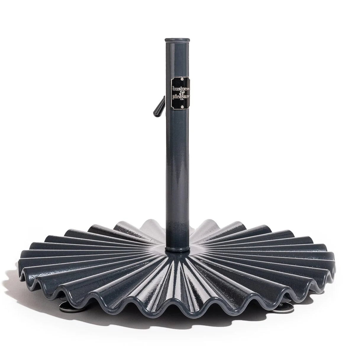 Pied de parasol en acier inoxydable noir 60cm Clamshell - Business & Pleasure - The Cool Republic