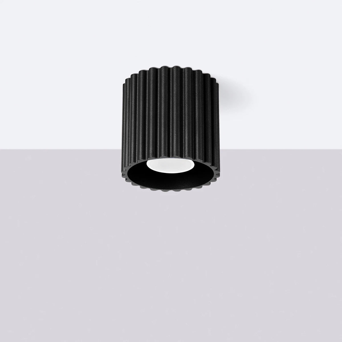 Plafonnier en aluminium noir 10 cm Aura 1 - Sollux - The Cool Republic