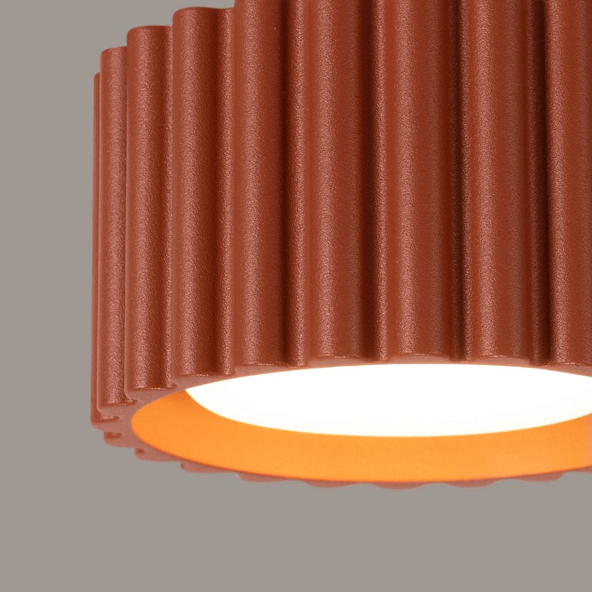 Plafonnier en aluminium rouge ocre 10x6cm Aura 1 - Sollux - The Cool Republic