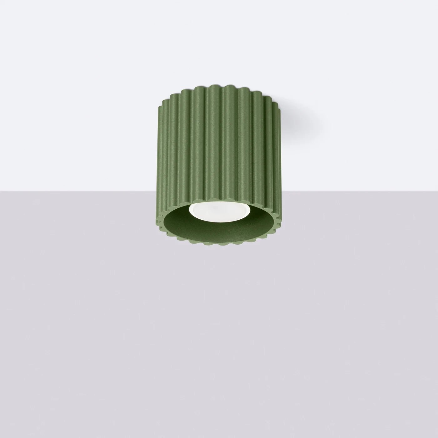 Plafonnier en aluminium vert olive 10 cm Aura 1 - Sollux - The Cool Republic