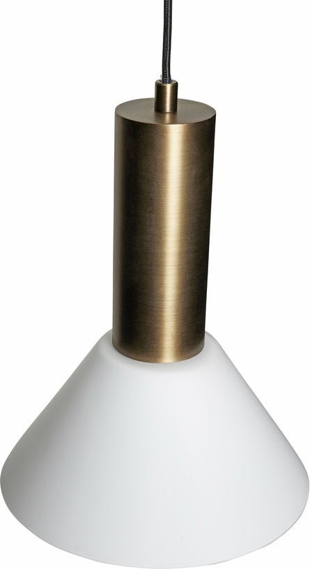 Plafonnier rond en laiton doré et verre blanc 25 cm Contrast - Hübsch - The Cool Republic