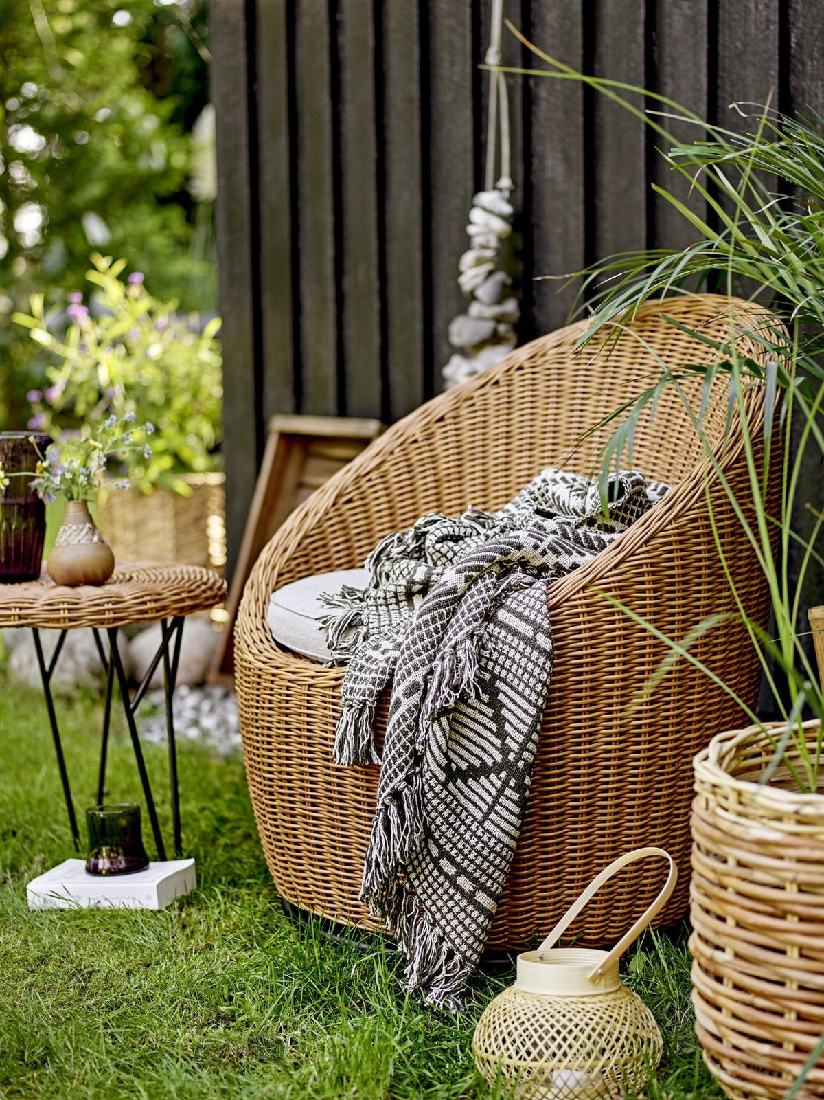 Gutte Black Recycled Cotton Throw - Bloomingville - The Cool Republic