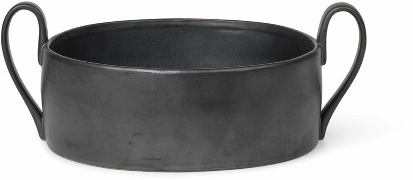 Plat avec anses en porcelaine noir Flow - Ferm Living - The Cool Republic