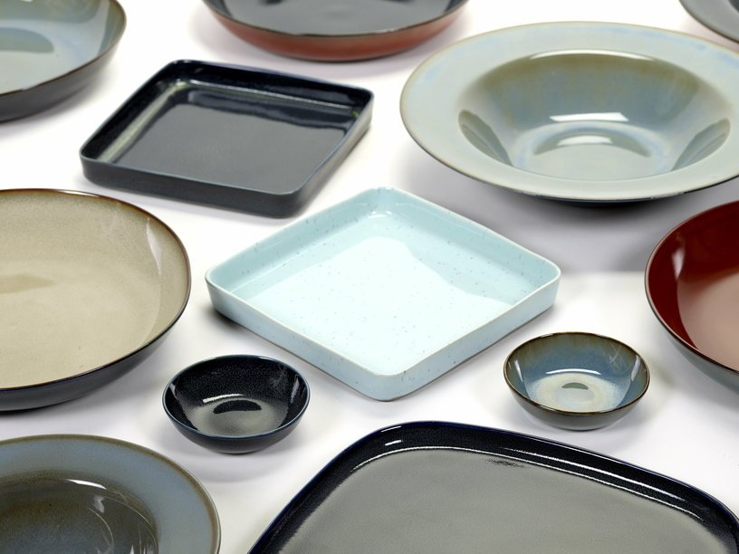 Plat carré en grès rouille 18 cm - Serax - The Cool Republic
