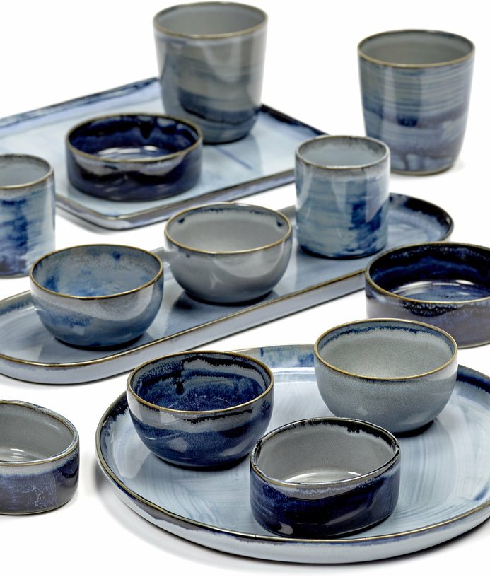 Plat de service carré en grès bleu irisé 25 cm - Serax - The Cool Republic