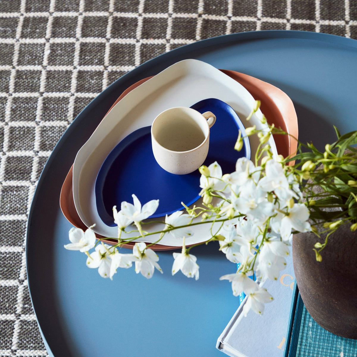 Plat en fer bleu silex Mie - Broste Copenhagen - The Cool Republic