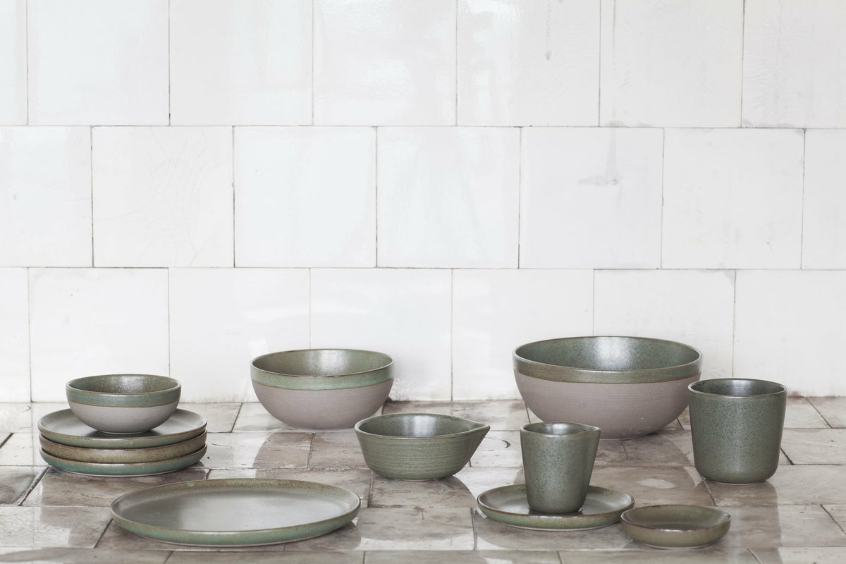 Green stoneware dish 32 cm Surface - Serax - The Cool Republic