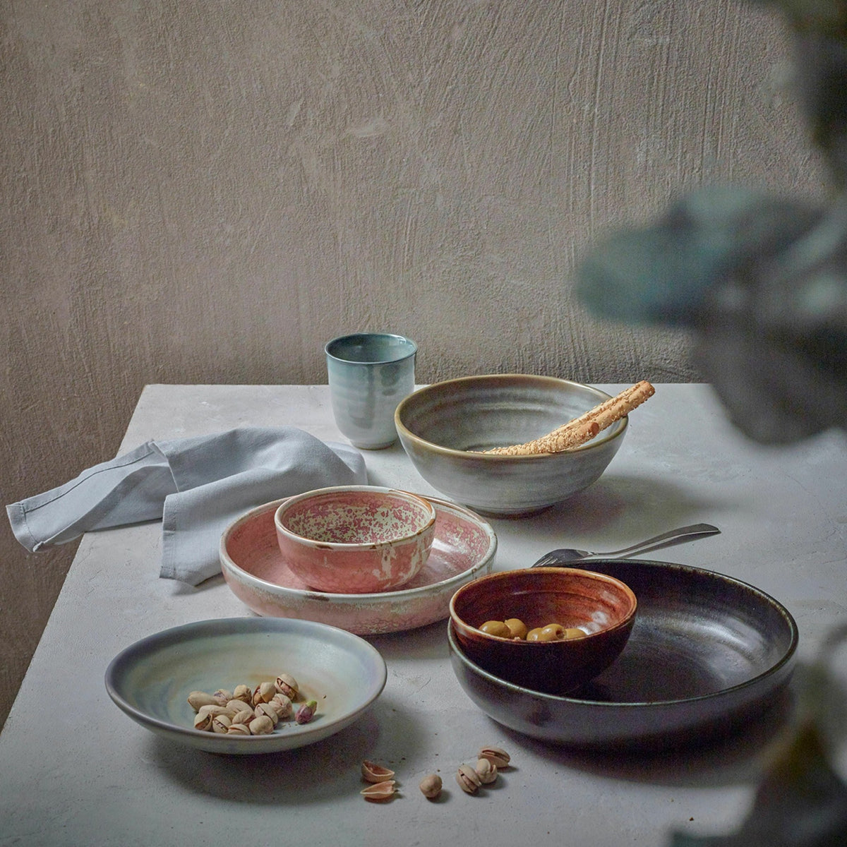 Plat en porcelaine rose Home chef - HKliving - The Cool Republic