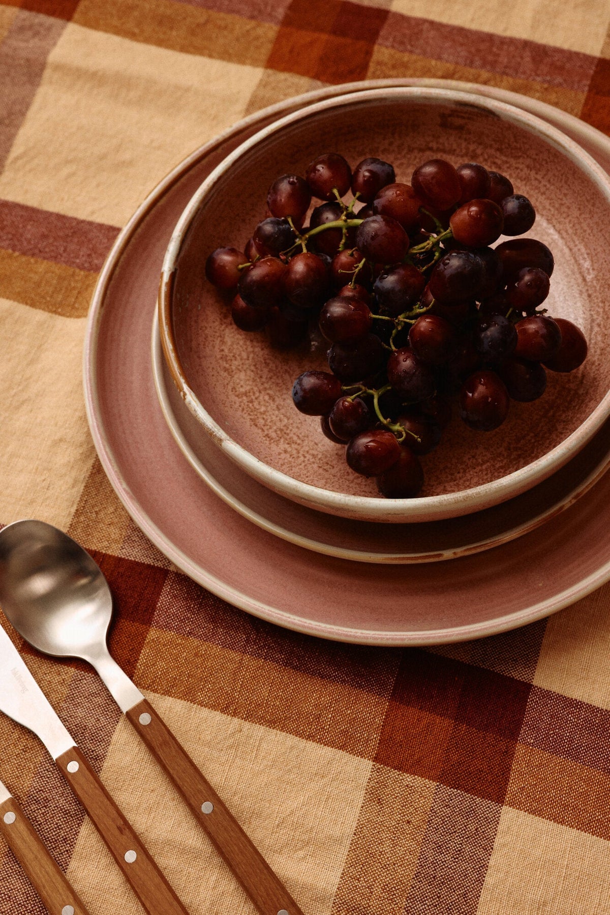 Plat en porcelaine rose Home chef - HKliving - The Cool Republic