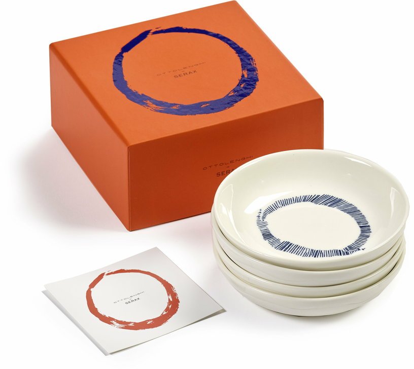 Plat S blanc avec motif bleu Feast - Serax - The Cool Republic