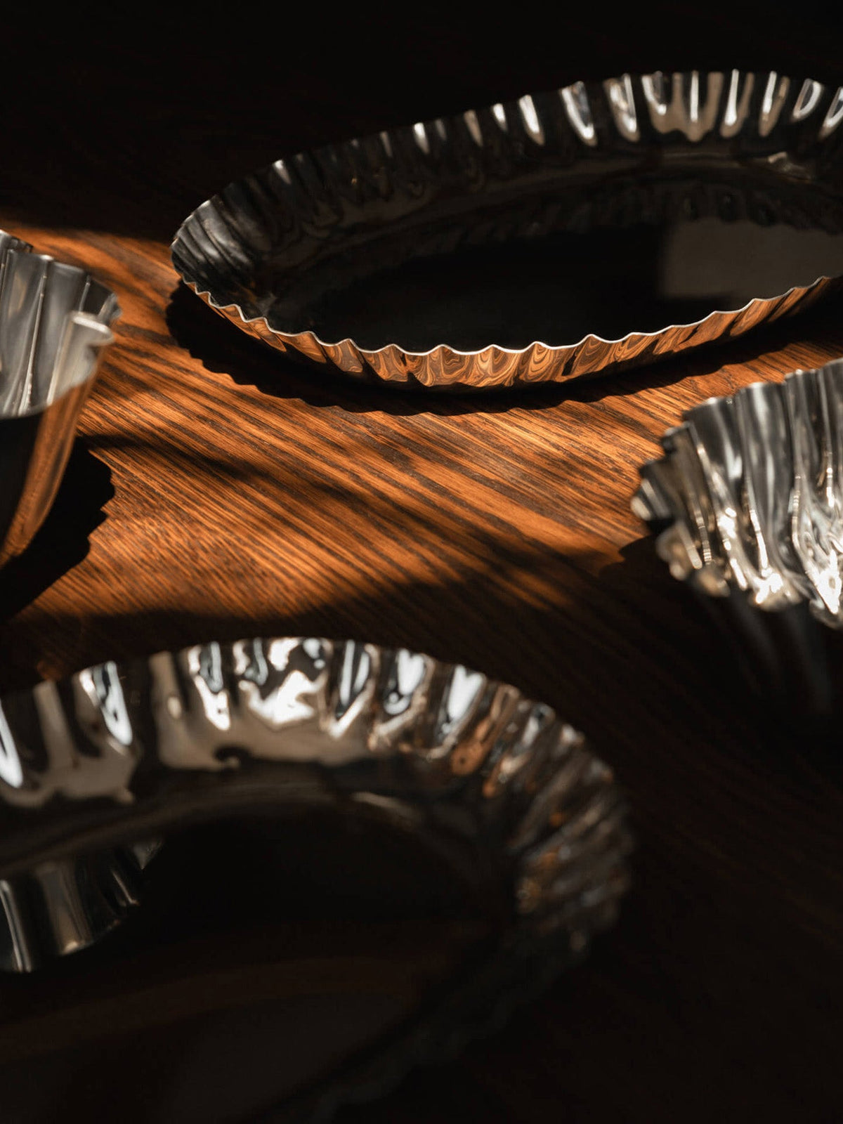Plateau en acier inoxydable et miroir poli 28,5 cm Tydra - Ferm Living - The Cool Republic