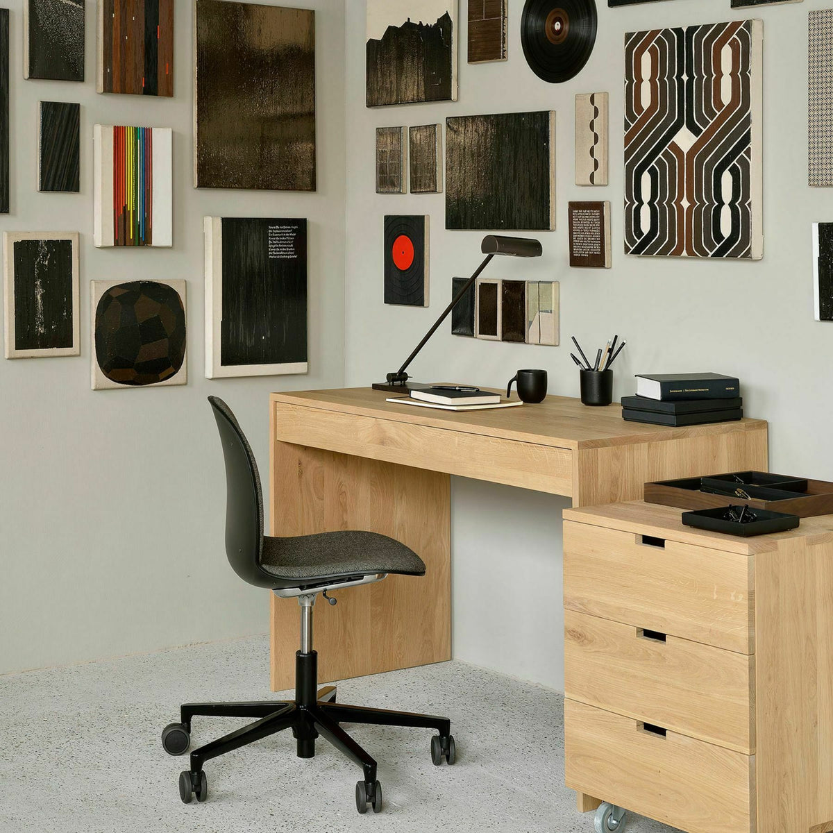 Plateau organisateur de bureau 4 éléments anthracite - Ethnicraft Accessories - The Cool Republic