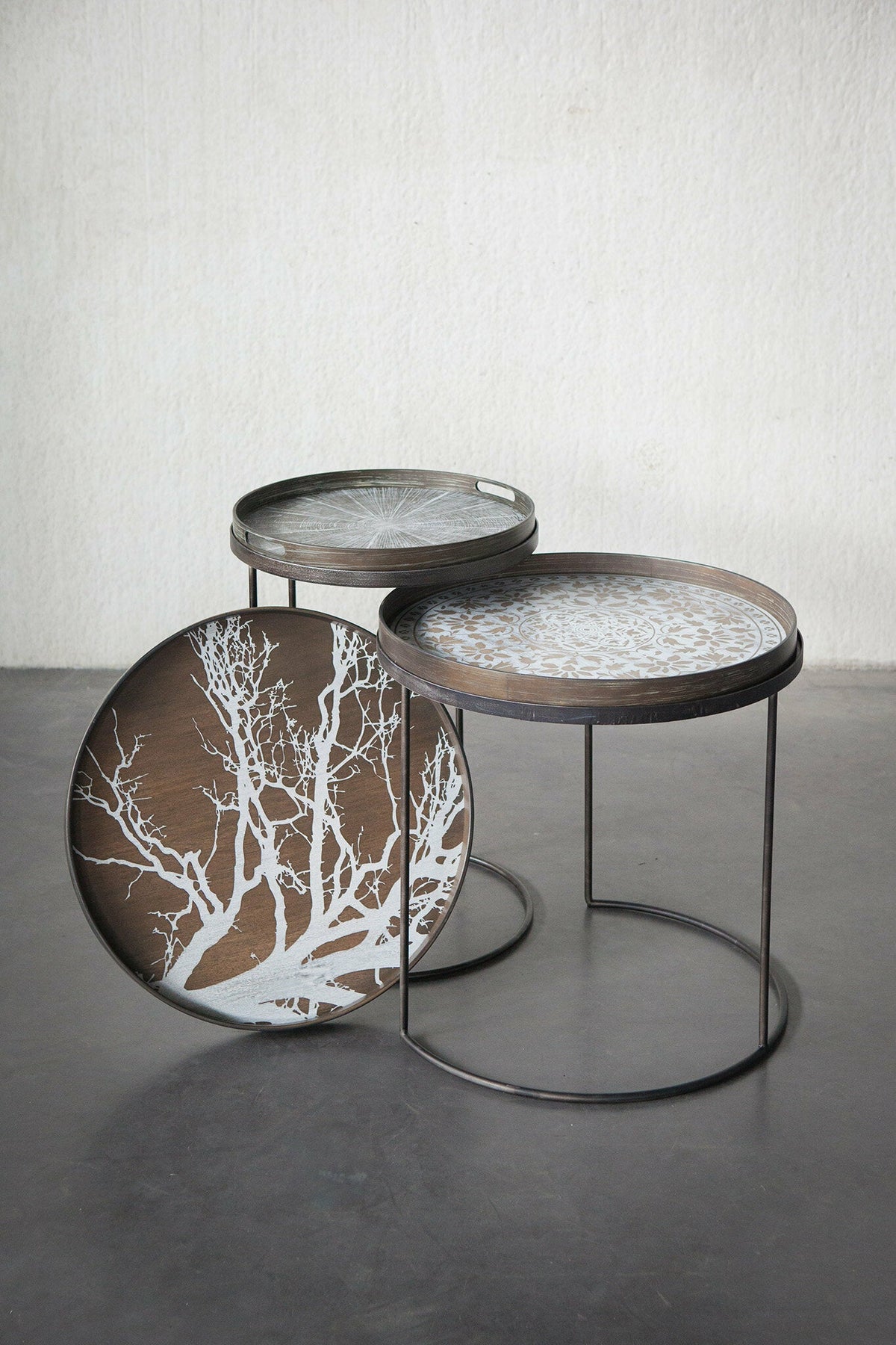 Plateau rond en bois Tree - Ethnicraft Accessories - The Cool Republic