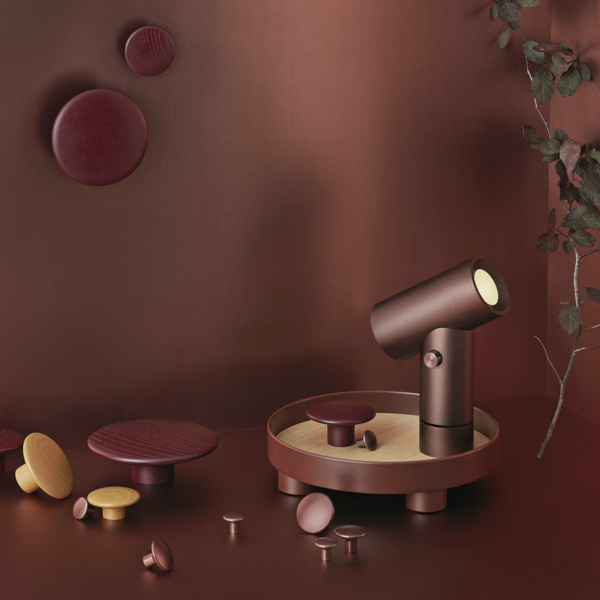 Plateau rouge foncé 30 cm Platform - Muuto - The Cool Republic