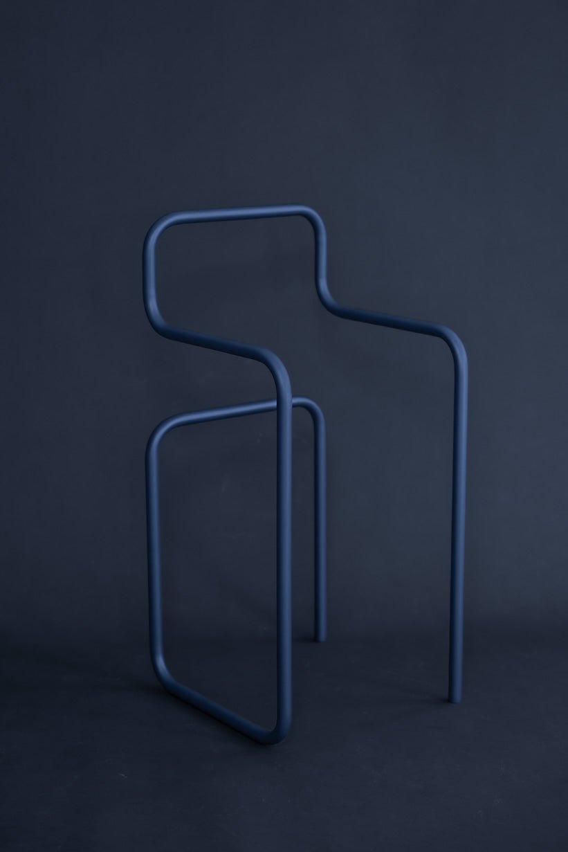 Portant à vêtements en acier bleu martini 89,5x42,5cm James - Metallbude - The Cool Republic
