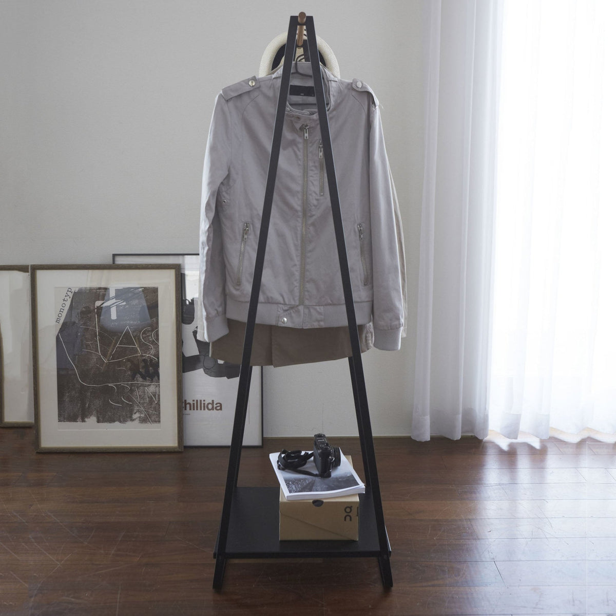 Portant pour vêtements noir Tower - Yamazaki - The Cool Republic