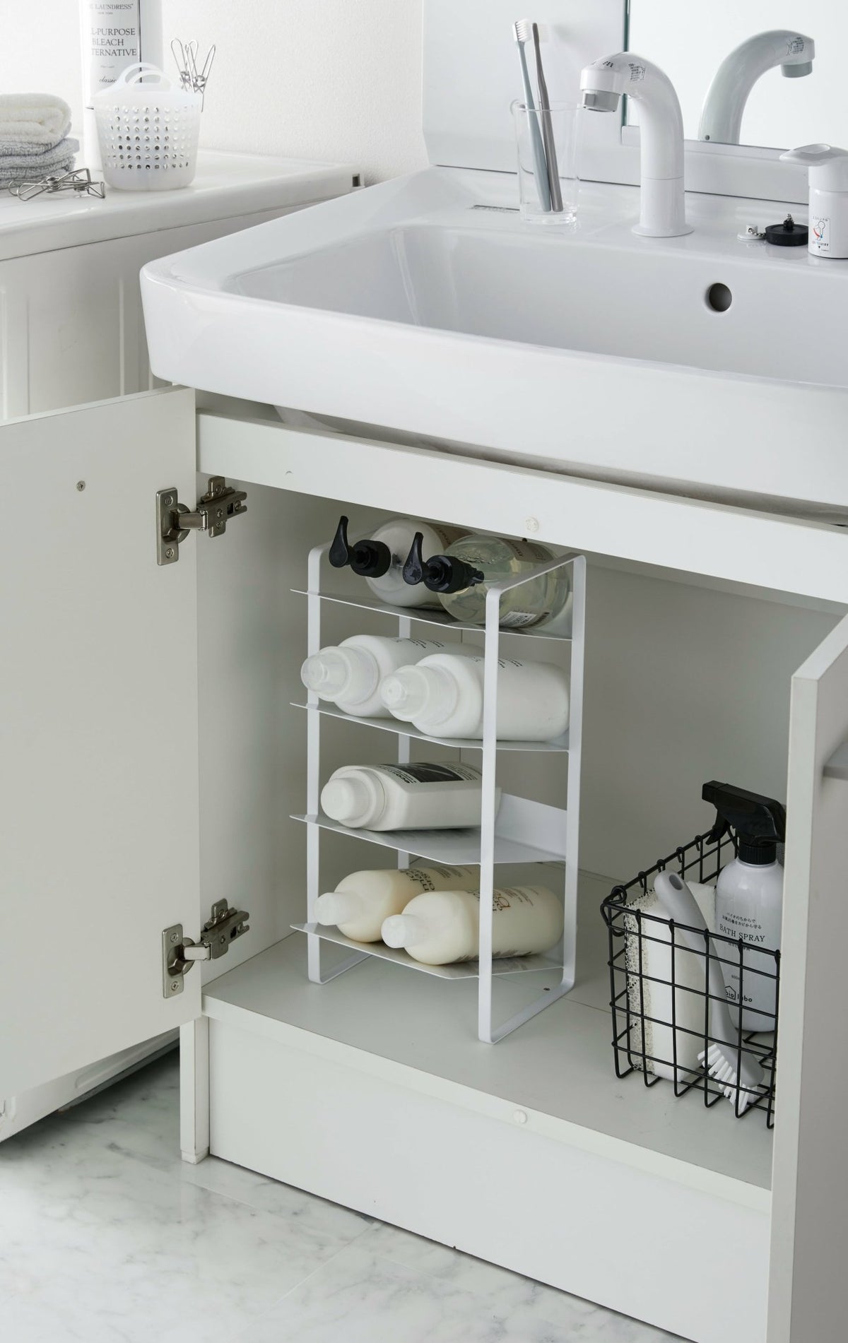 Porte bouteilles en acier blanc 40 x 20 cm - Yamazaki - The Cool Republic
