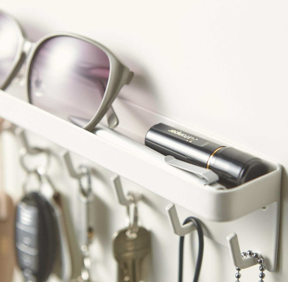 Porte - clés magnétique avec plateau blanc Smart - Yamazaki - The Cool Republic