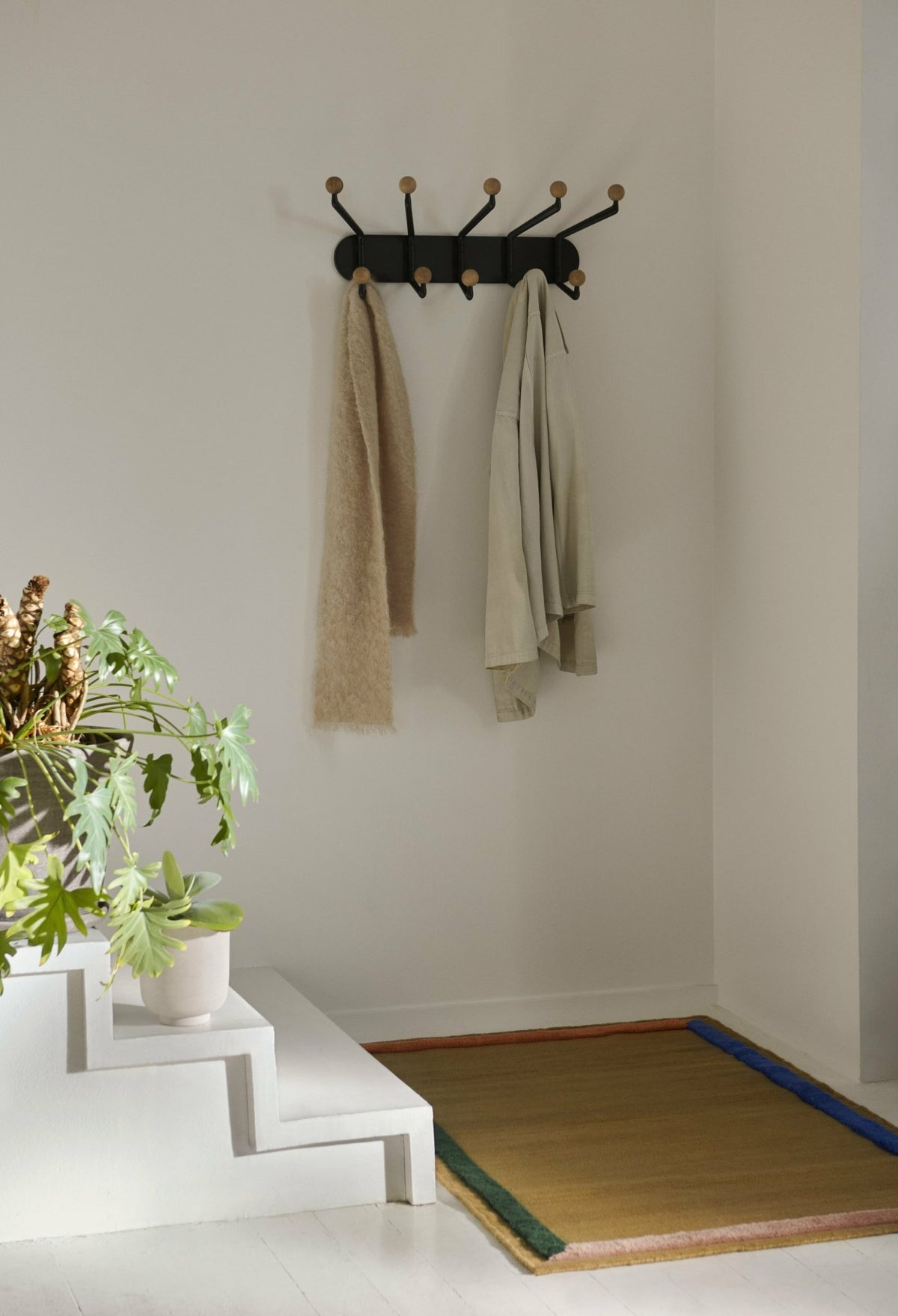 Coat rack 10 hooks in metal and colored beech wood Capture SC76 - &tradition - The Cool Republic