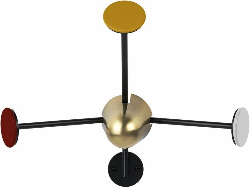 Porte manteau en laiton et métal ocre Matégot - Gubi - The Cool Republic