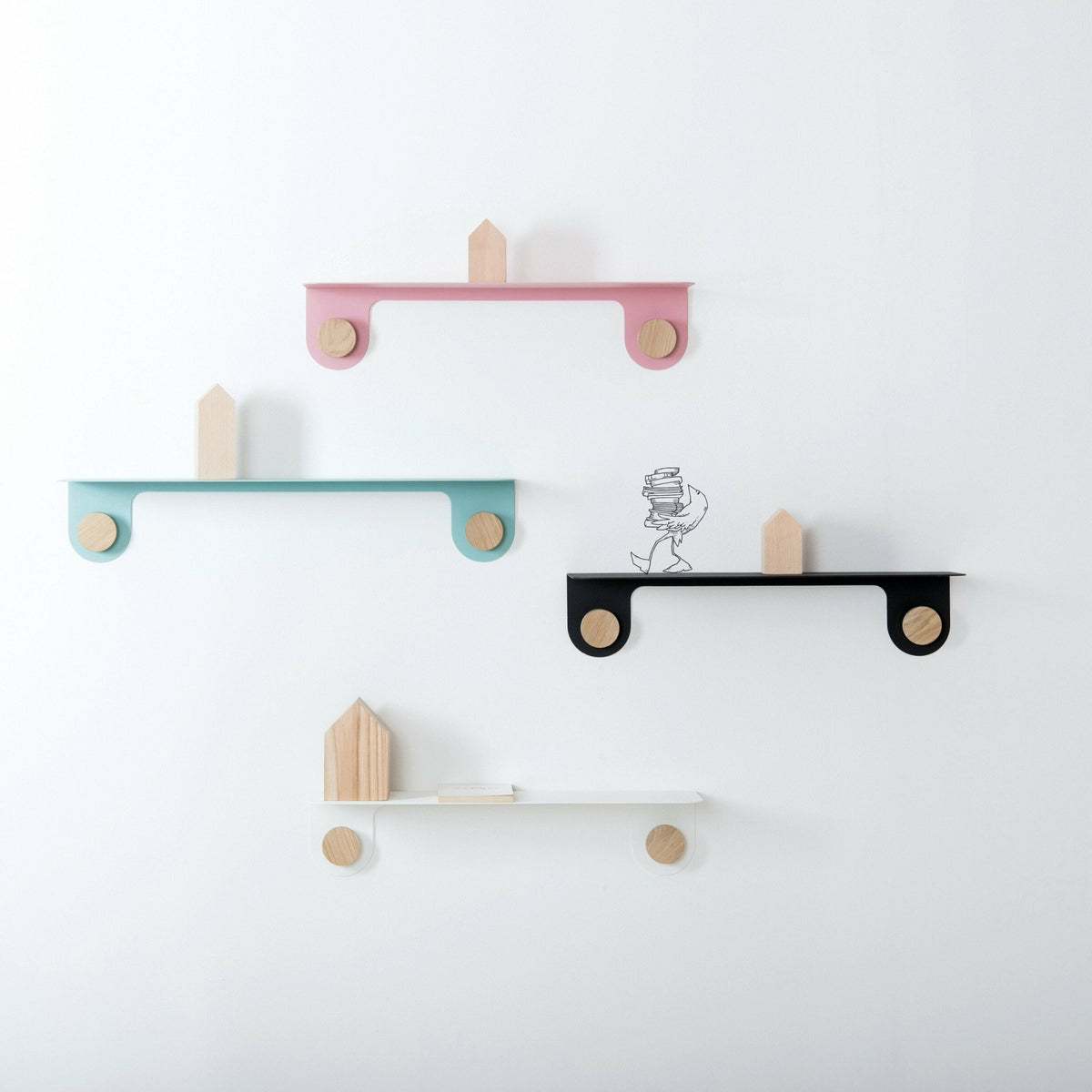Porte-manteaux étagère en chêne blanchi huilé et acier noir 70 cm - Gazzda - The Cool Republic