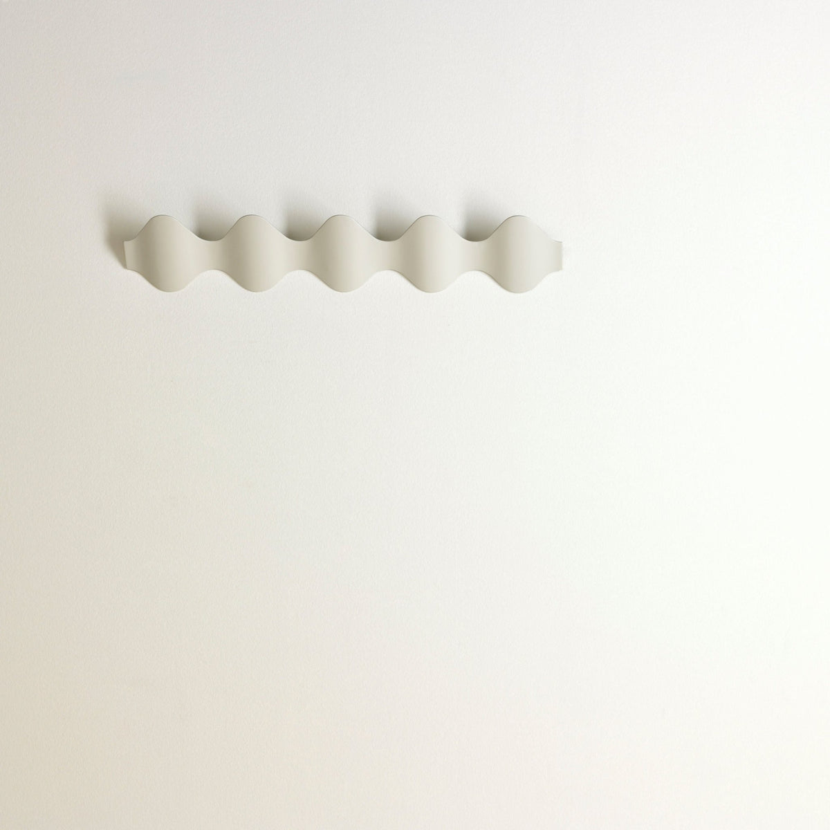 Porte manteaux mural blanc Ona - Mobles 114 - The Cool Republic