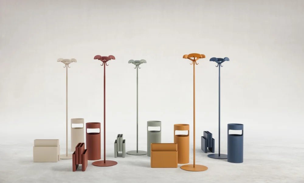 Porte-revues en thermoplastique bordeaux 40x18,5x34,5cm Magazine Rack - Kartell - The Cool Republic