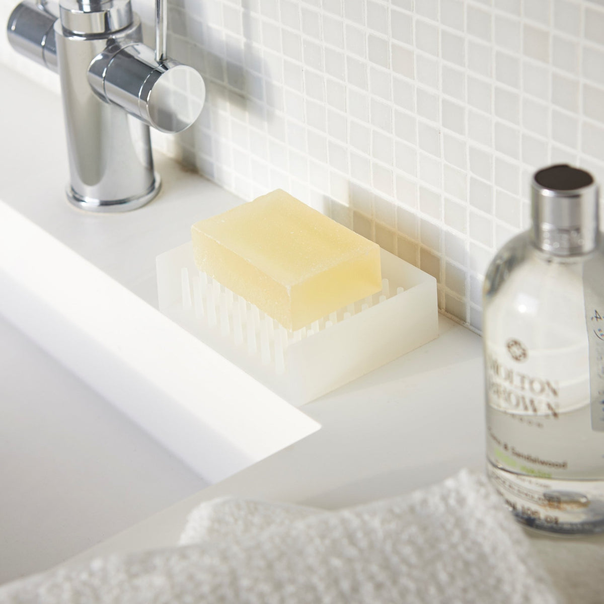 Porte savon en silicone blanc - Yamazaki - The Cool Republic