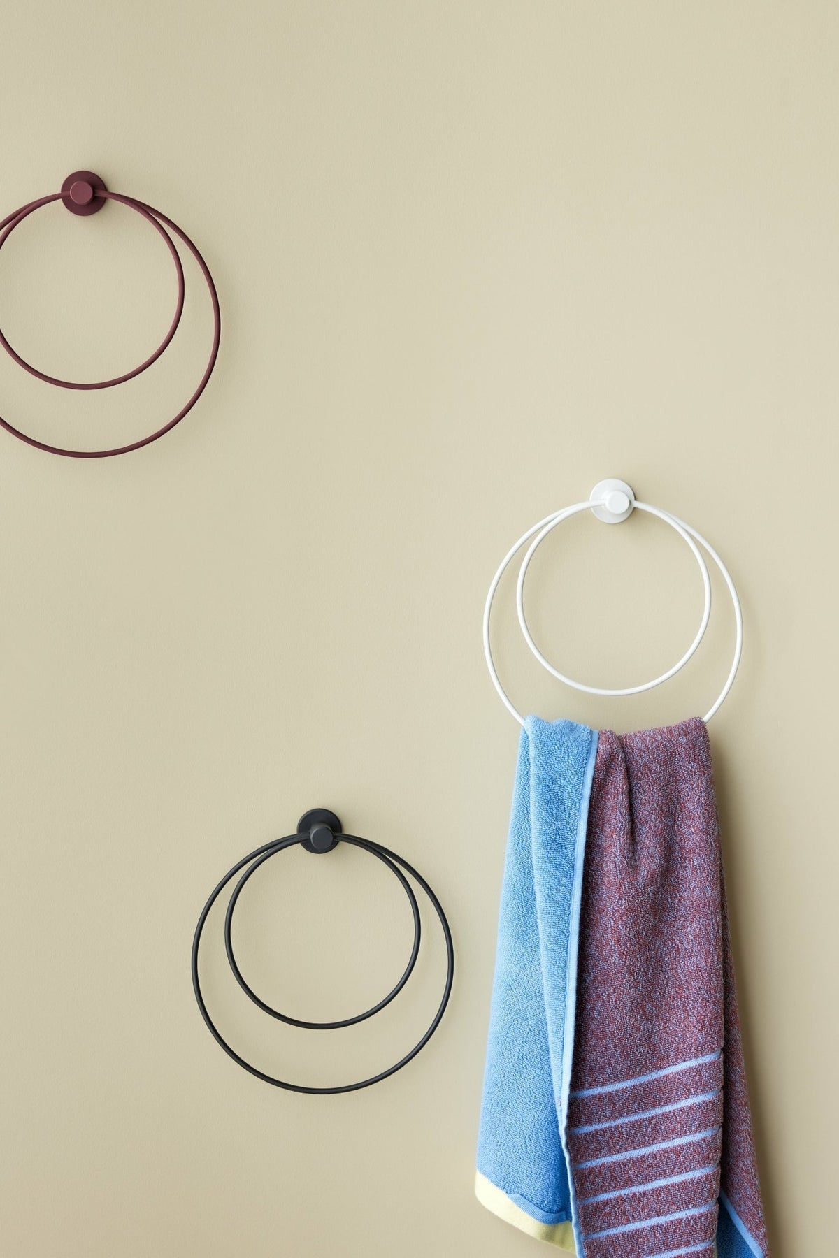 Loop Towel Holder Burgundy - Hübsch - The Cool Republic