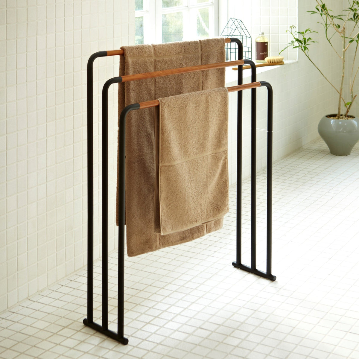 Porte-serviettes noir Plane - Yamazaki - The Cool Republic