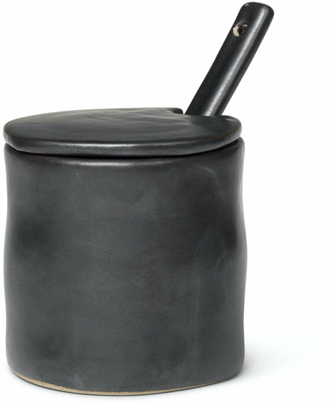Pot avec cuillère en porcelaine noir 7,5 x 8 x 8 cm Flow - Ferm Living - The Cool Republic