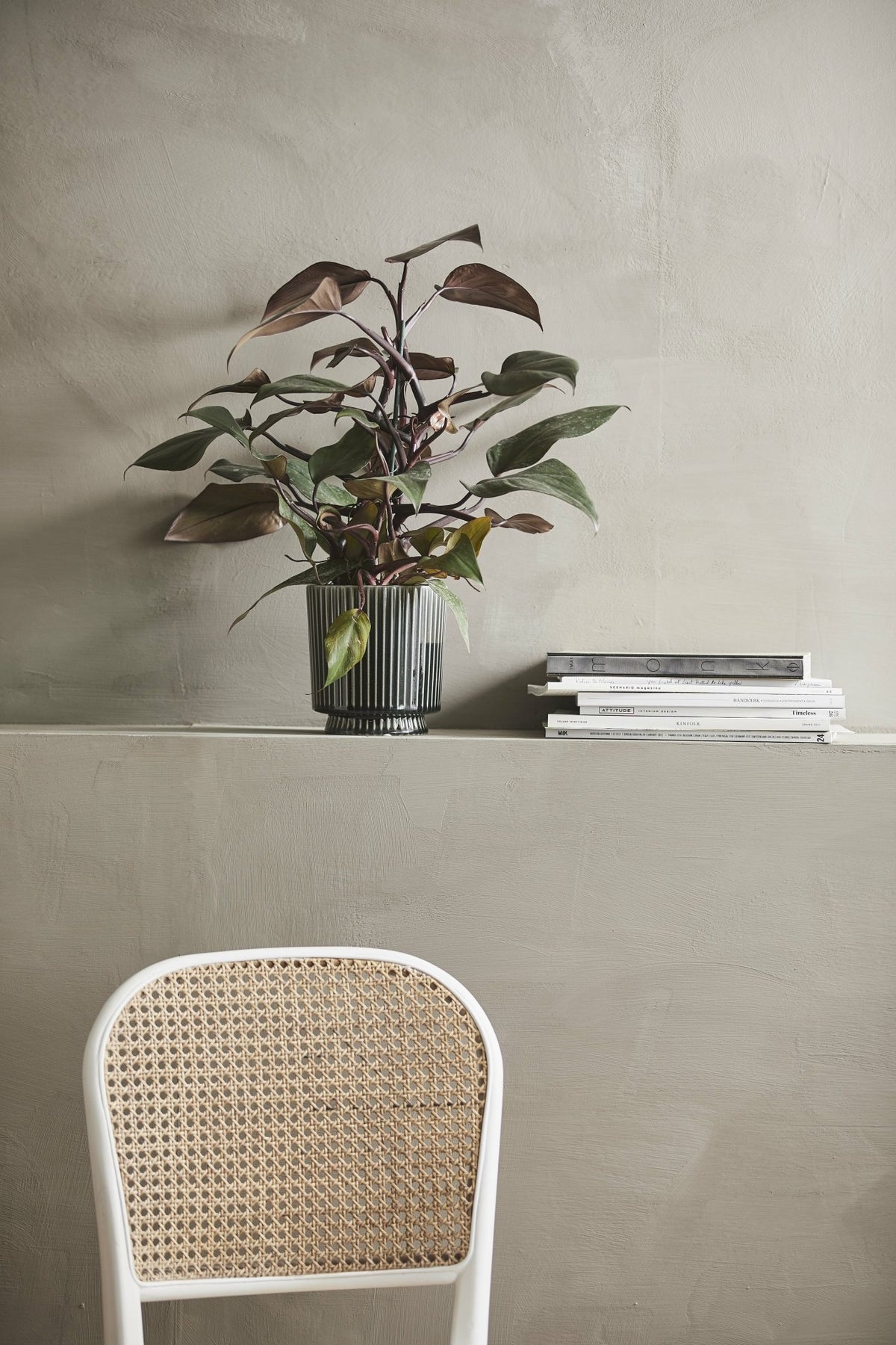 Flower pot in dark green 15 cm Oxna- Nordal - The Cool Republic