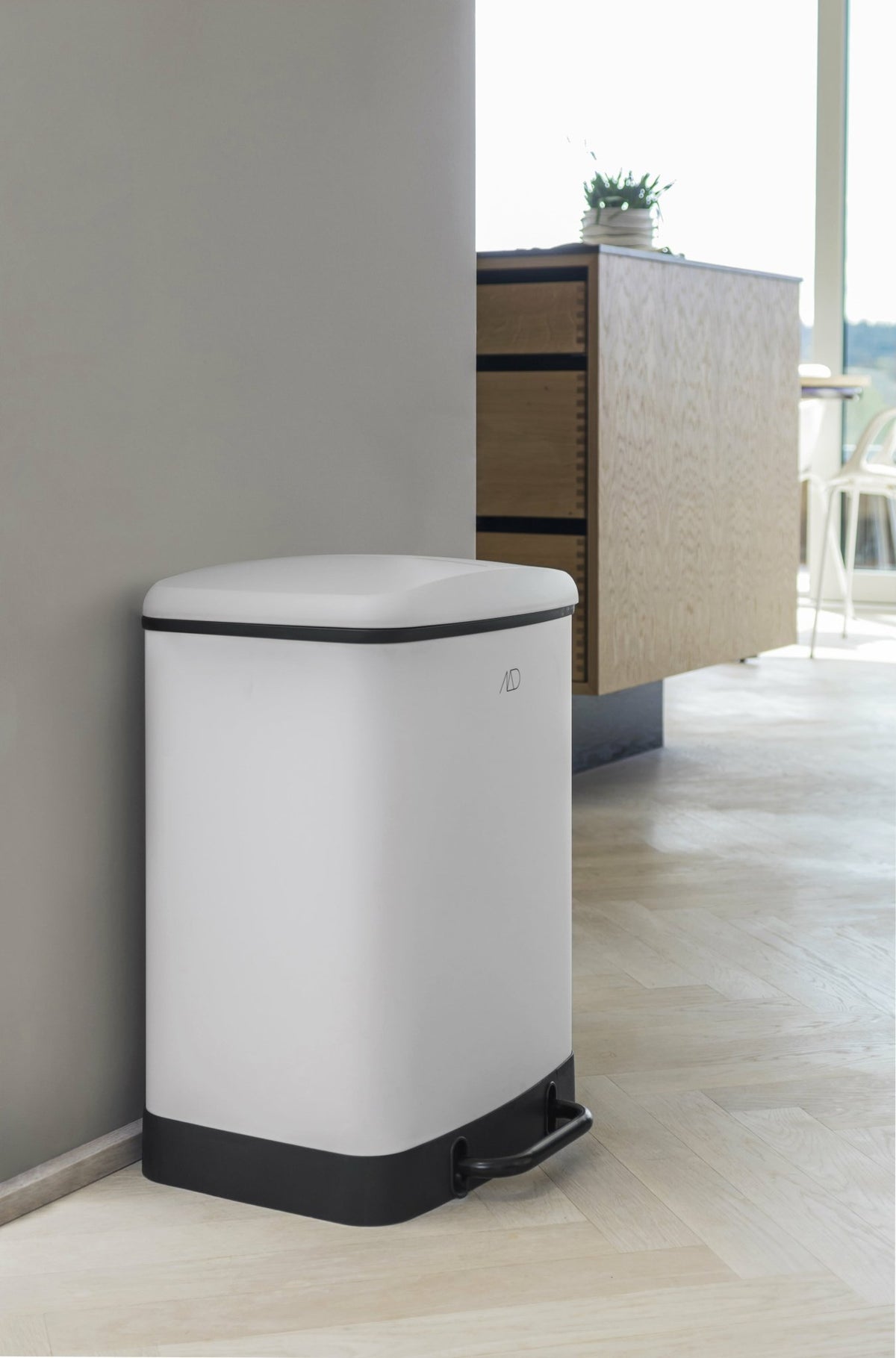 Pedal garbage can Wonda, white - Mette Ditmer - The Cool Republic