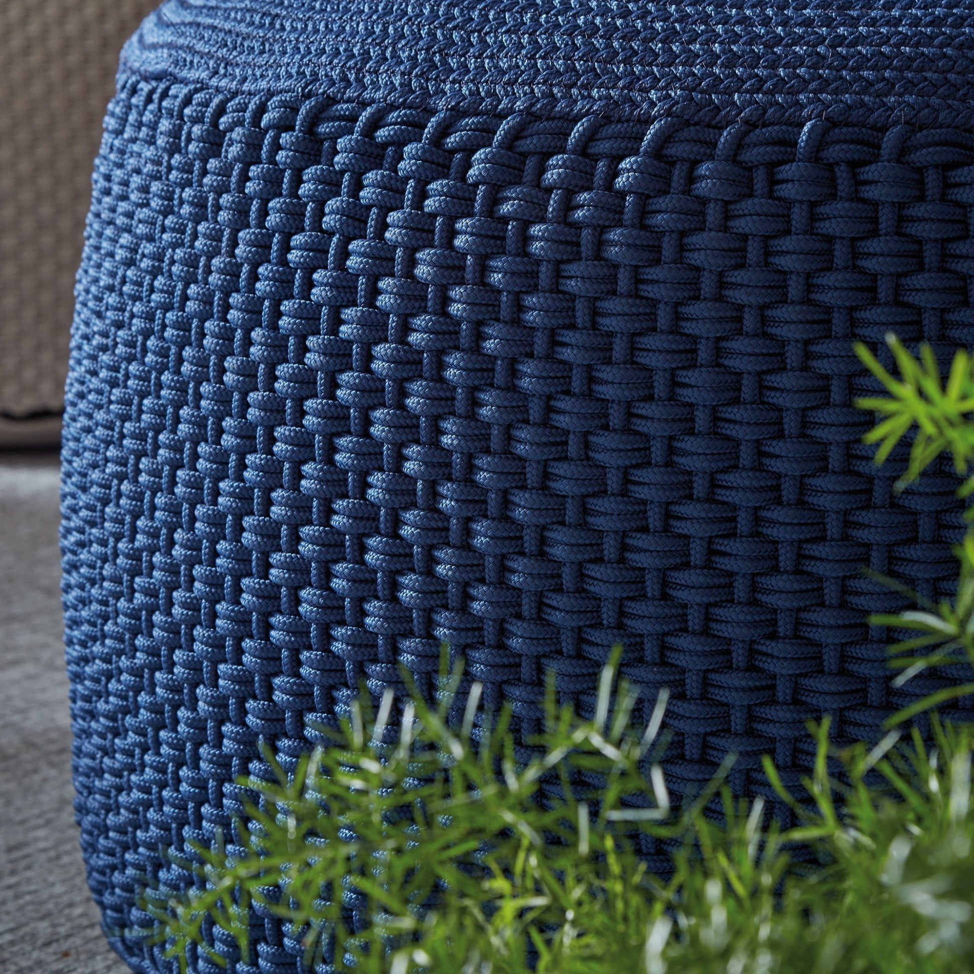 Pouf beige Berenice - Meme Design - The Cool Republic