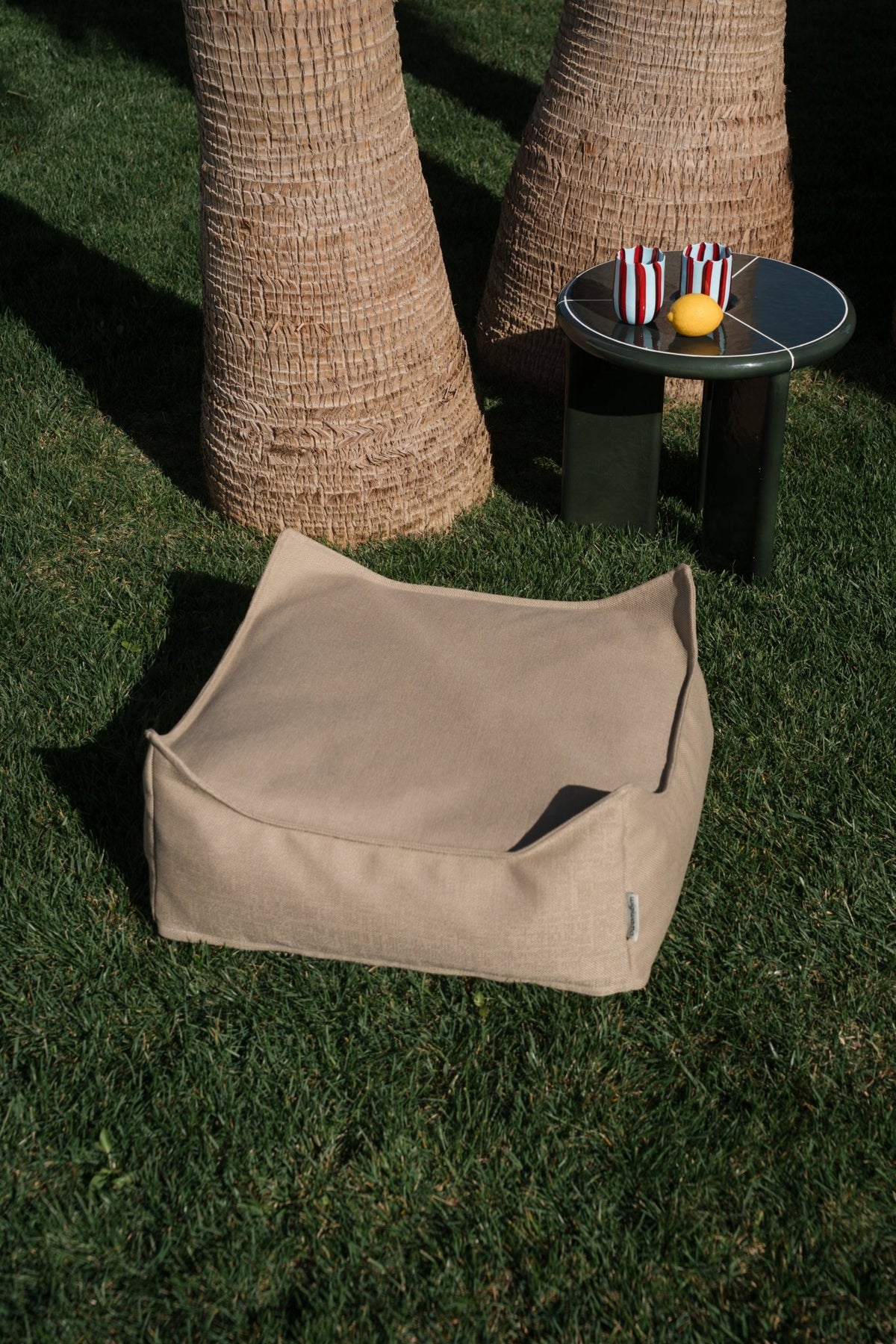 Pouf d'extérieur pour enfant carré en repylène recyclé beige 60cm - Wigiwama - The Cool Republic