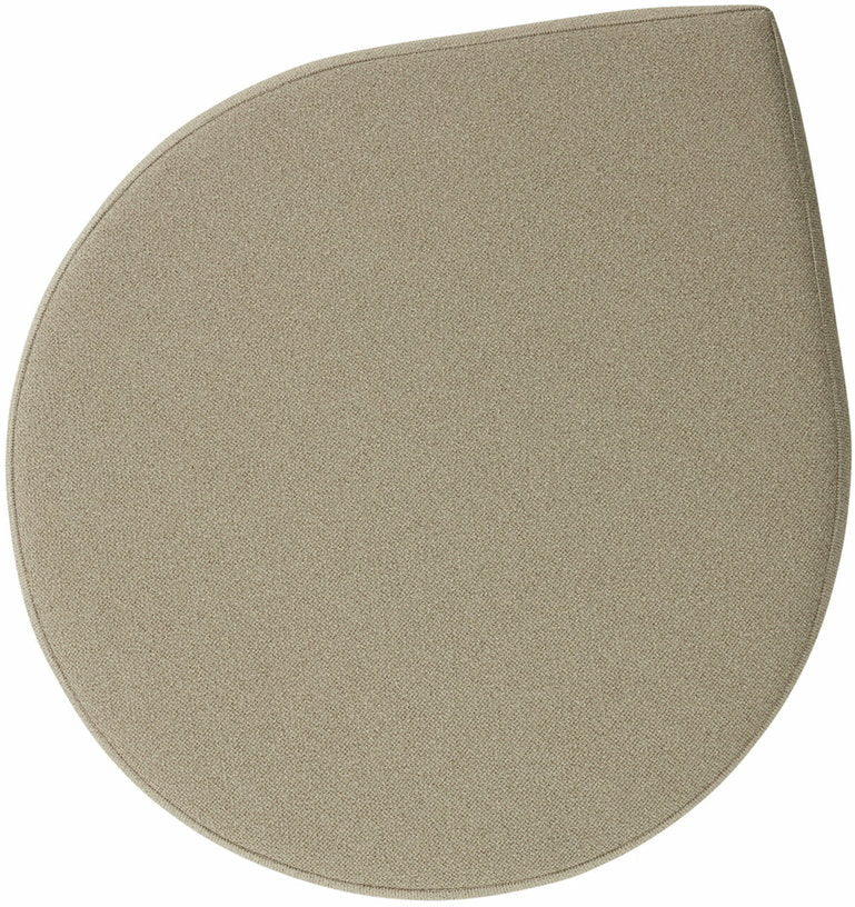 Pouf en bouclé taupe 70 x 60 cm Stilla - AYTM - The Cool Republic