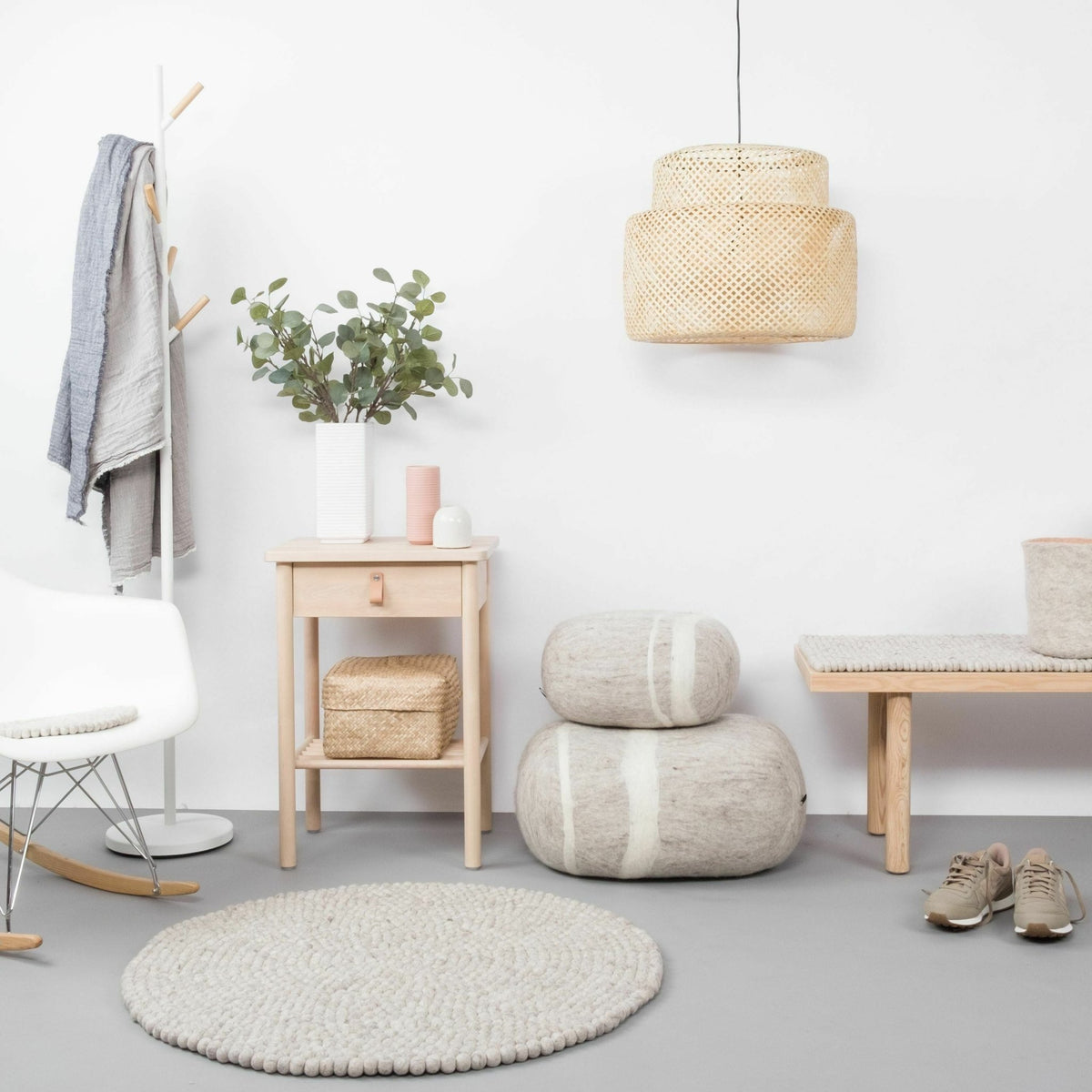 Pouf en laine beige marbré XXL Béla - myfelt - The Cool Republic