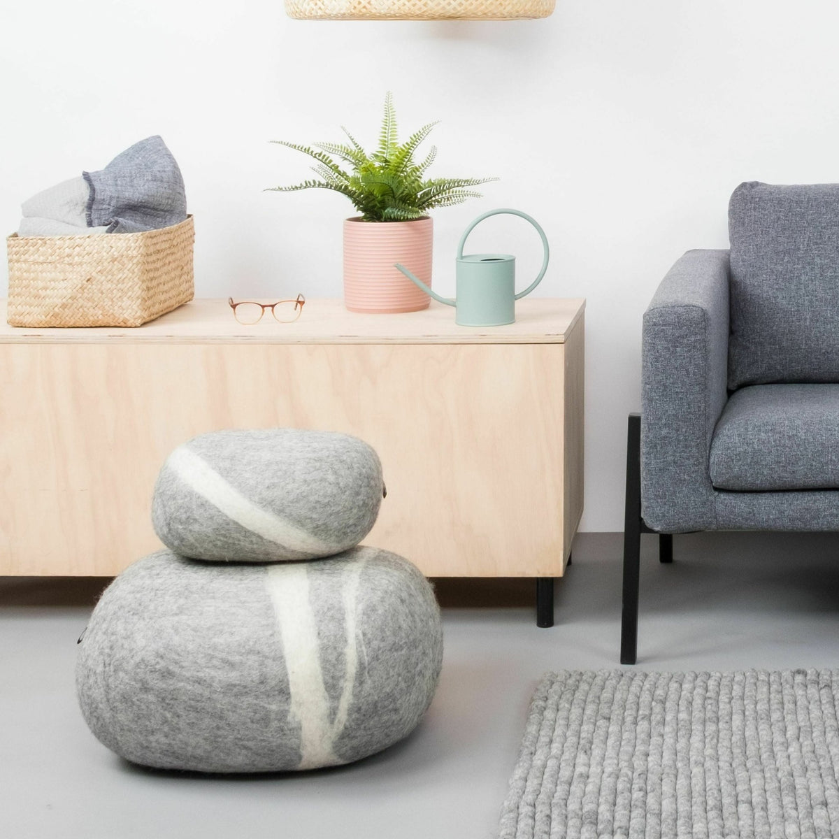 Pouf en laine gris marbré XXXL Carl - myfelt - The Cool Republic
