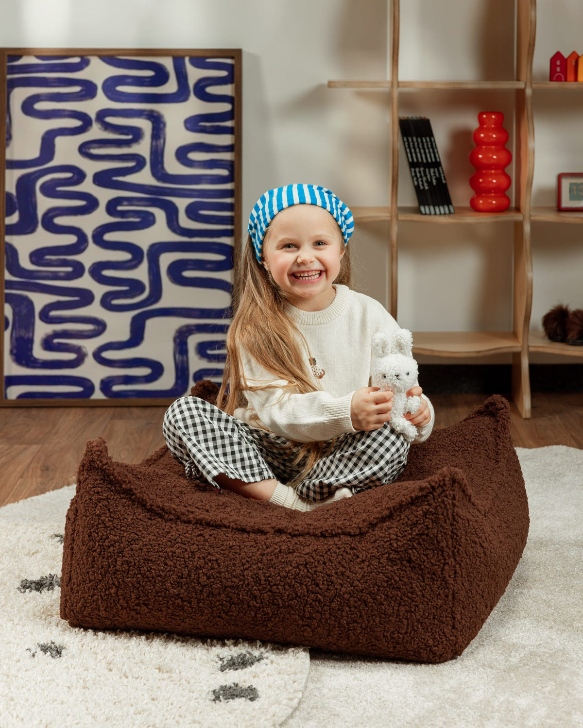 Pouf en teddy bouclé marron 60x60x20cm Warm Hazel - Wigiwama — vue 2