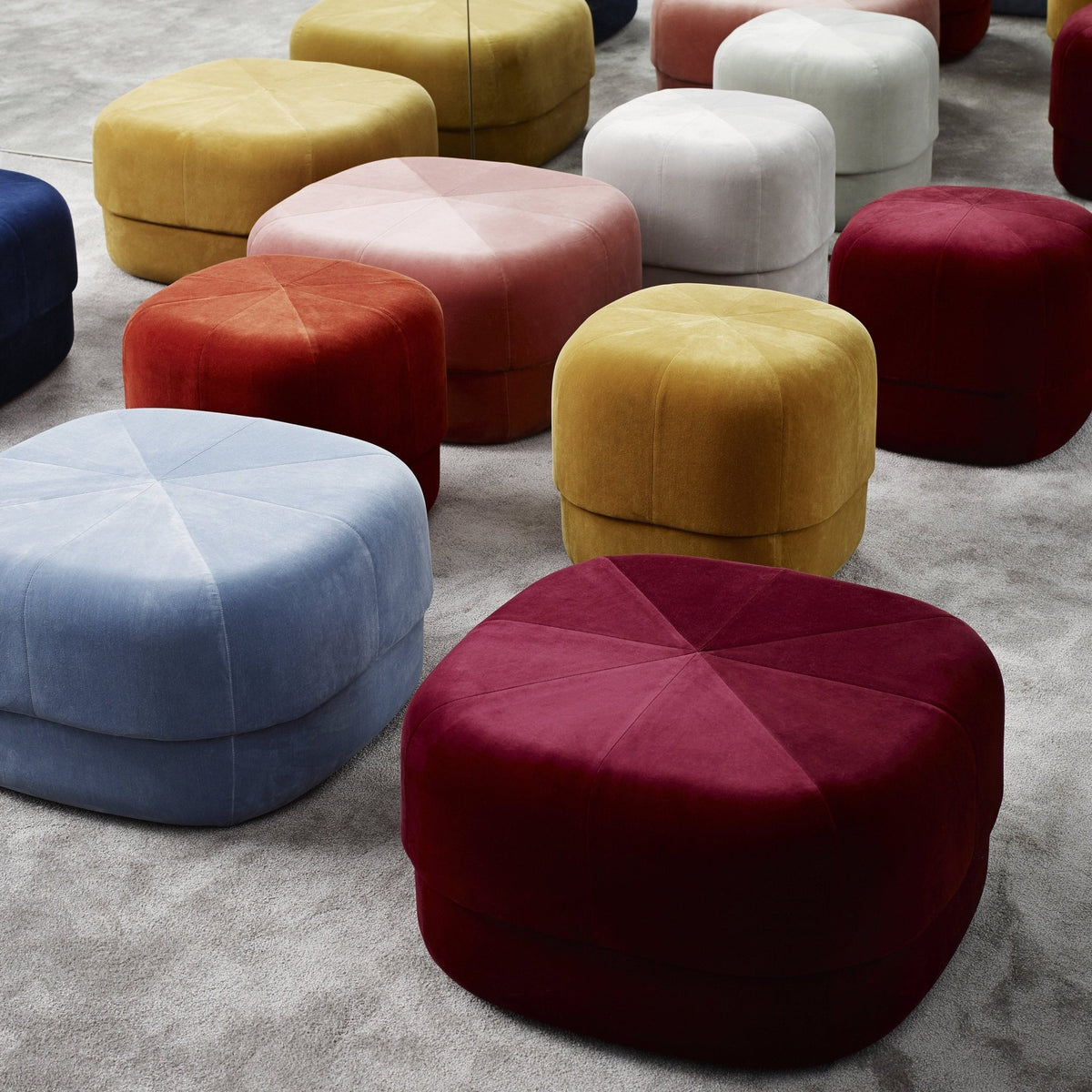 Pouf en velours 65 cm gris Circus Grey - Normann Copenhagen - The Cool Republic