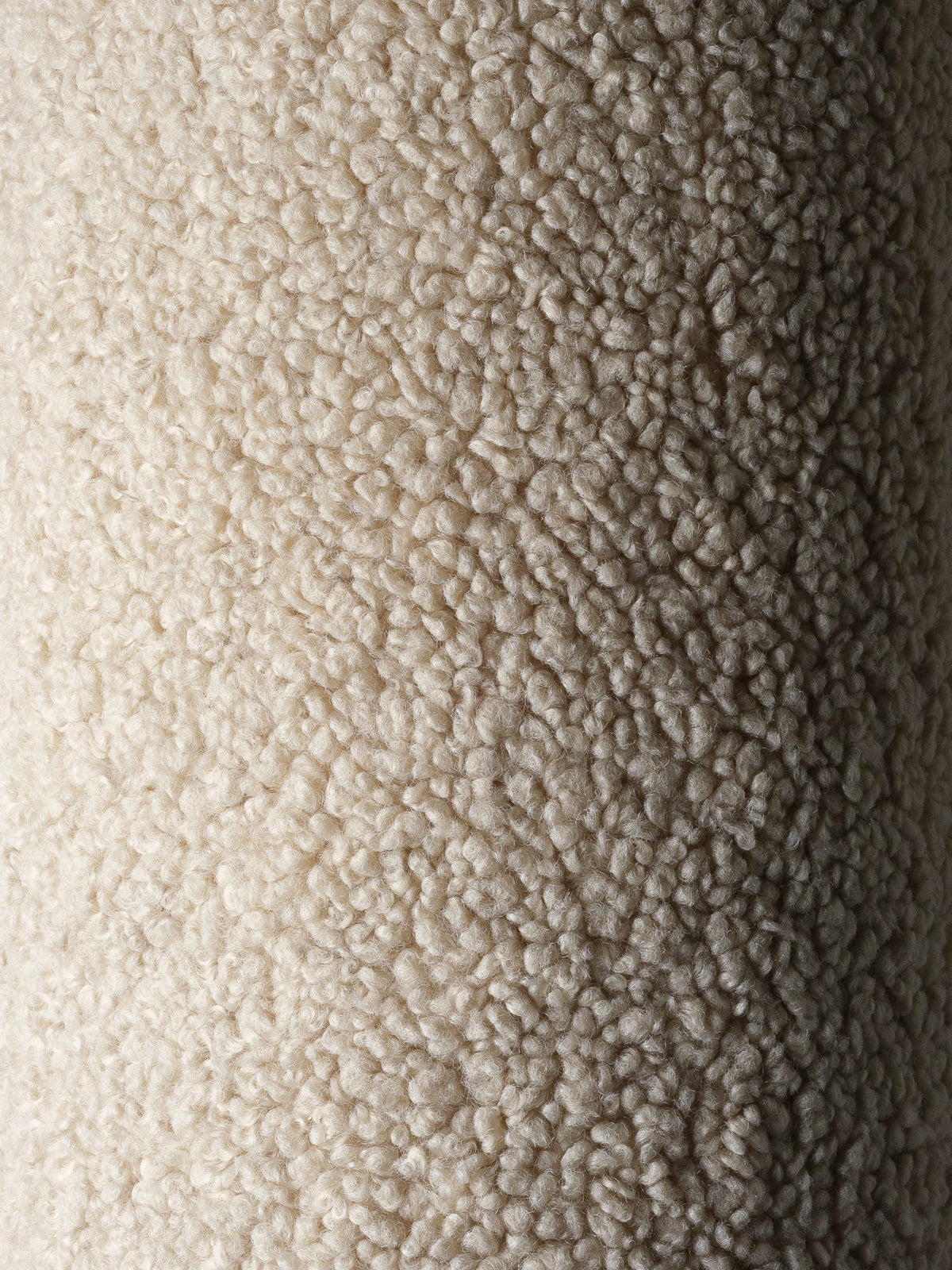 Pouf et repose-pieds en teddy bouclé beige 70x80x50cm Poire - Wigiwama — vue 4