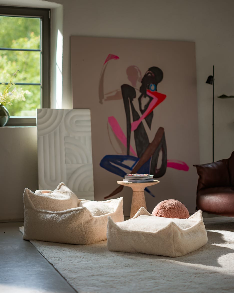Pouf et repose-pieds en teddy bouclé blanc cassé 70x80x50cm Poire - Wigiwama — vue 2