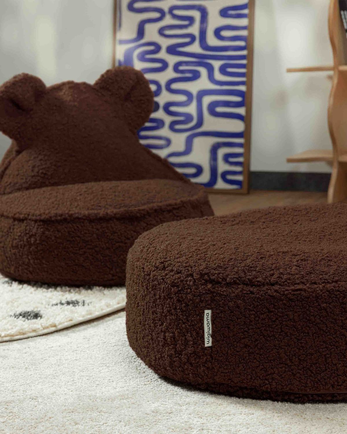Pouf et repose-pieds en teddy bouclé marron 60x70x42cm Bear - Wigiwama — vue 4